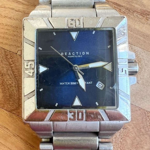 Kenneth Cole Reaction mens blue dial silver tone square watch NEW BATTERY - Picture 1 of 9